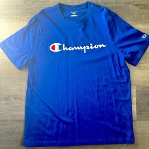 NEW WITHOUT TAGS Champion T-Shirt